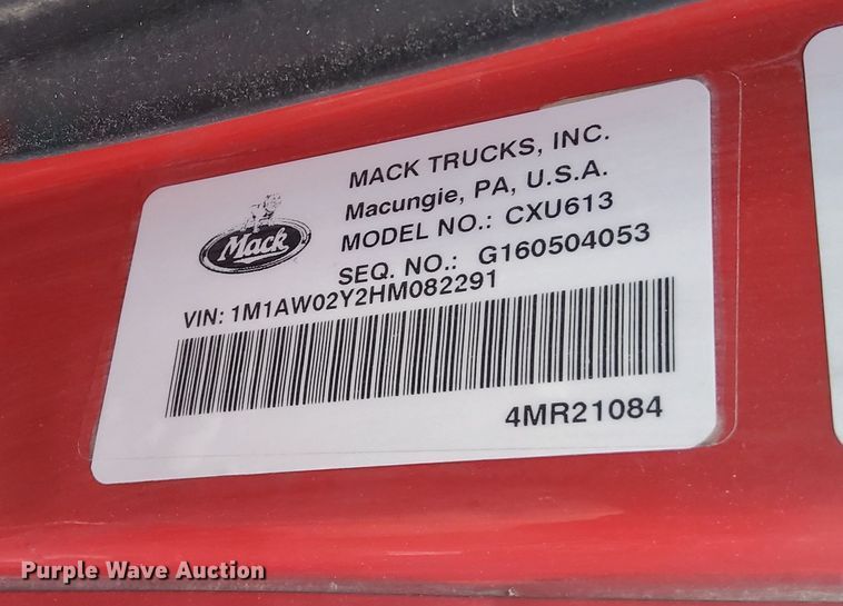 image for item EV9405 2017 Mack CXU613  semi truck