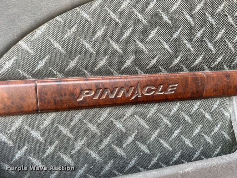 image for item EV9406 2017 Mack CXU613  semi truck