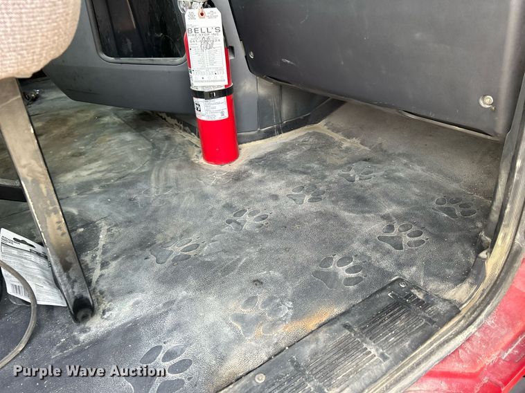 image for item EV9406 2017 Mack CXU613  semi truck