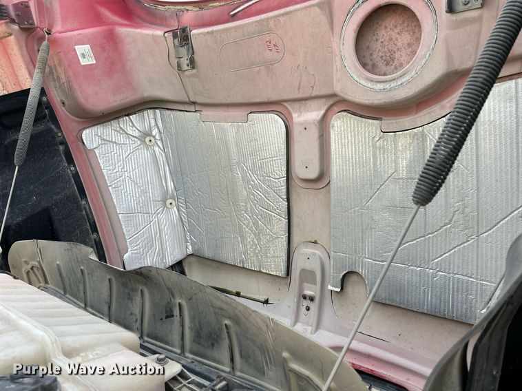 image for item EV9406 2017 Mack CXU613  semi truck