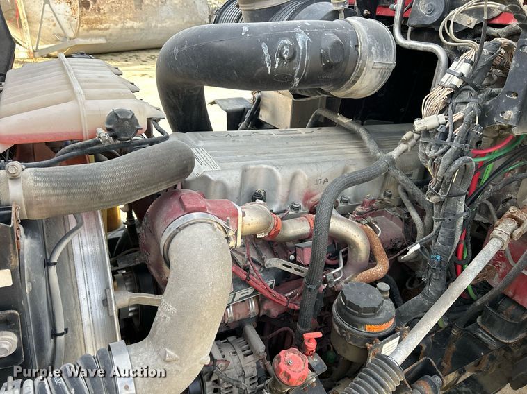 image for item EV9406 2017 Mack CXU613  semi truck