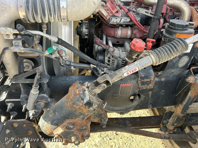 image for item EV9406 2017 Mack CXU613  semi truck