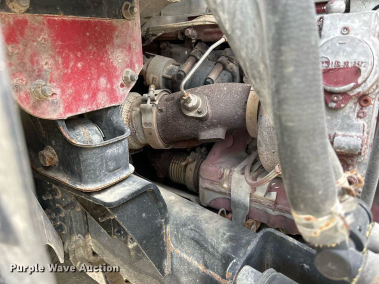 image for item EV9406 2017 Mack CXU613  semi truck