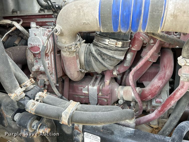 image for item EV9406 2017 Mack CXU613  semi truck