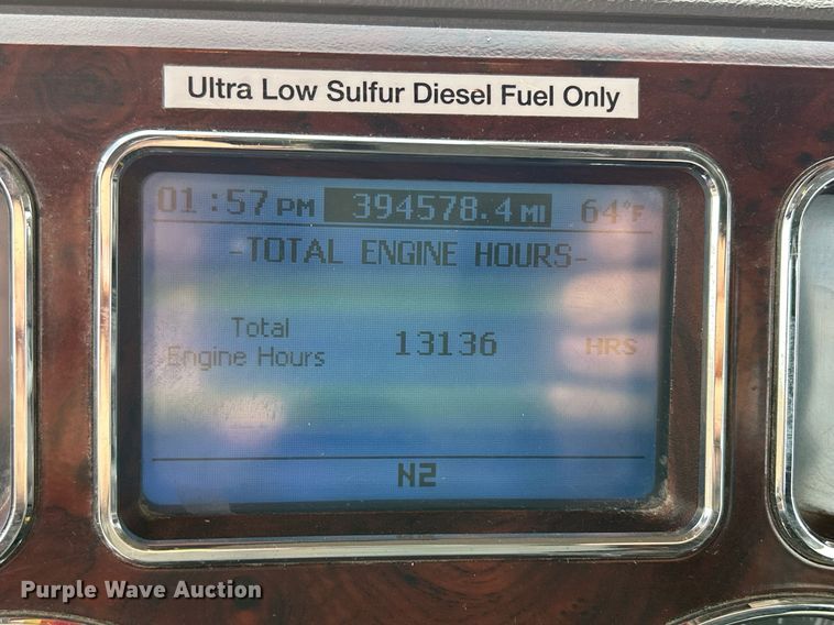 image for item EV9407 2017 Mack CXU613  semi truck