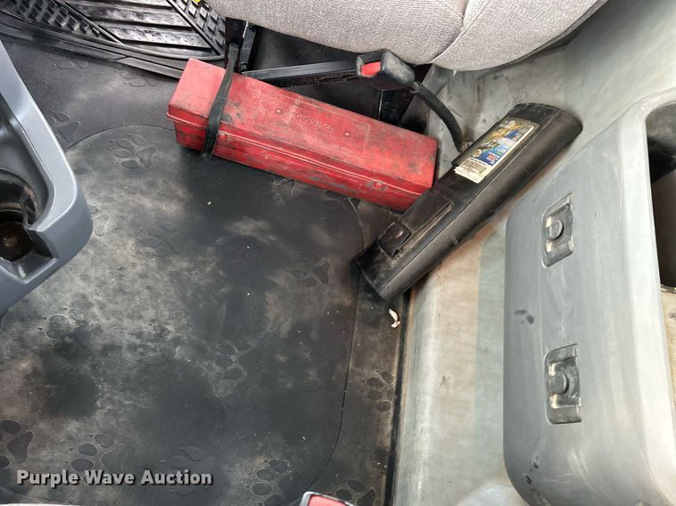 image for item EV9407 2017 Mack CXU613  semi truck