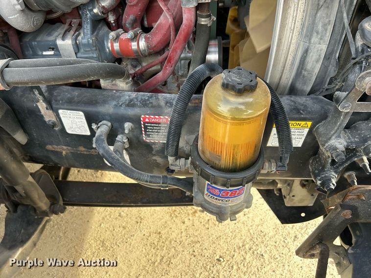 image for item EV9407 2017 Mack CXU613  semi truck