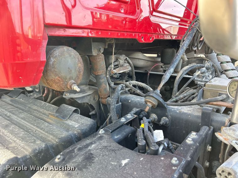 image for item EV9408 2017 Mack CXU613  semi truck