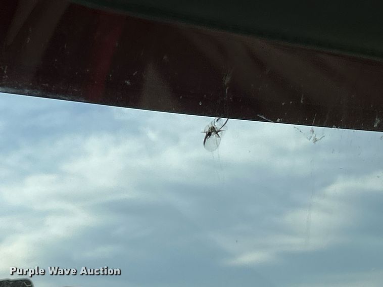 image for item EV9408 2017 Mack CXU613  semi truck