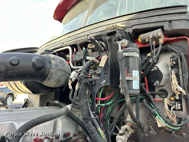 image for item EV9408 2017 Mack CXU613  semi truck