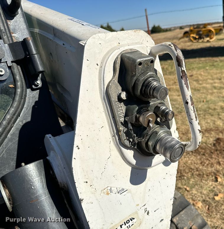image for item GG9848 2018 Bobcat T595  tracked skid steer loader