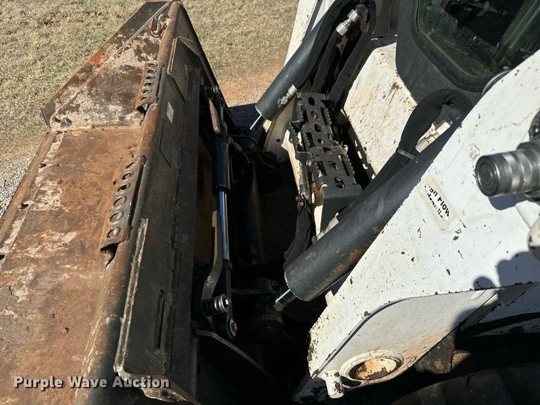 image for item GG9848 2018 Bobcat T595  tracked skid steer loader