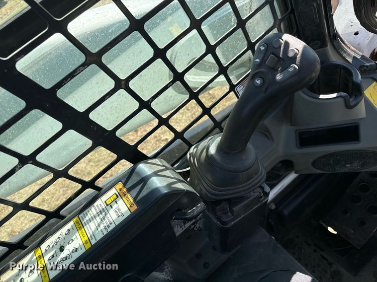 image for item GG9848 2018 Bobcat T595  tracked skid steer loader