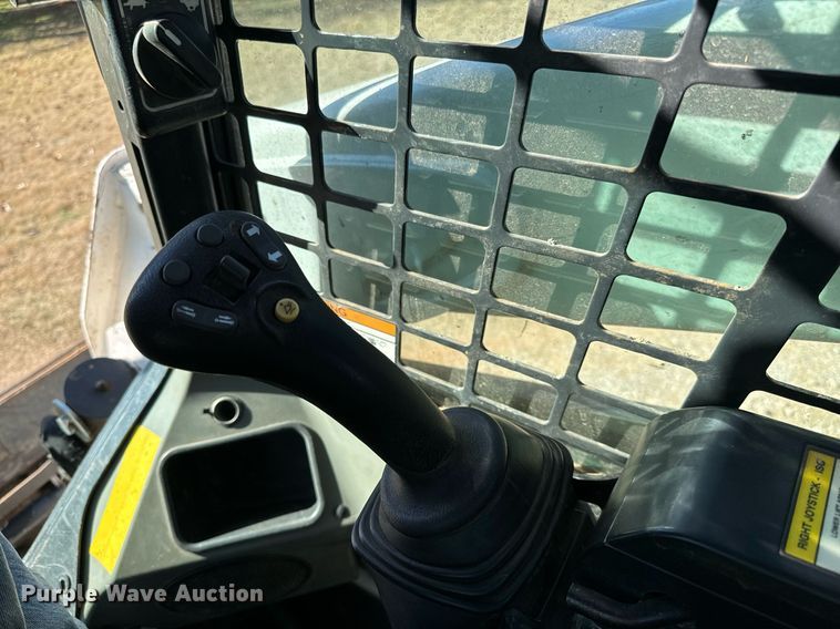 image for item GG9848 2018 Bobcat T595  tracked skid steer loader