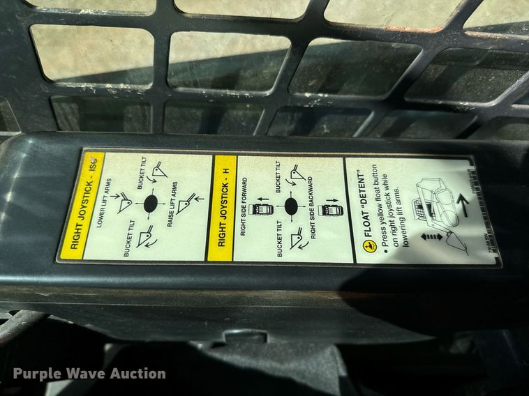 image for item GG9848 2018 Bobcat T595  tracked skid steer loader