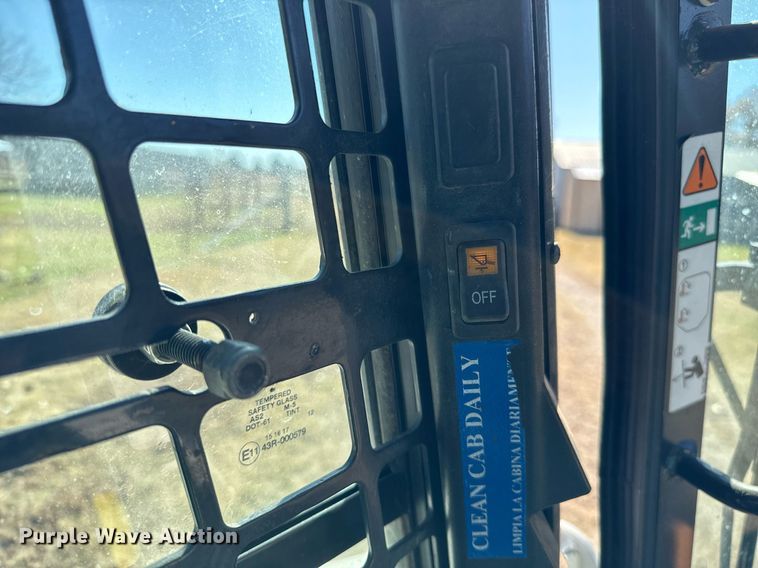 image for item GG9848 2018 Bobcat T595  tracked skid steer loader