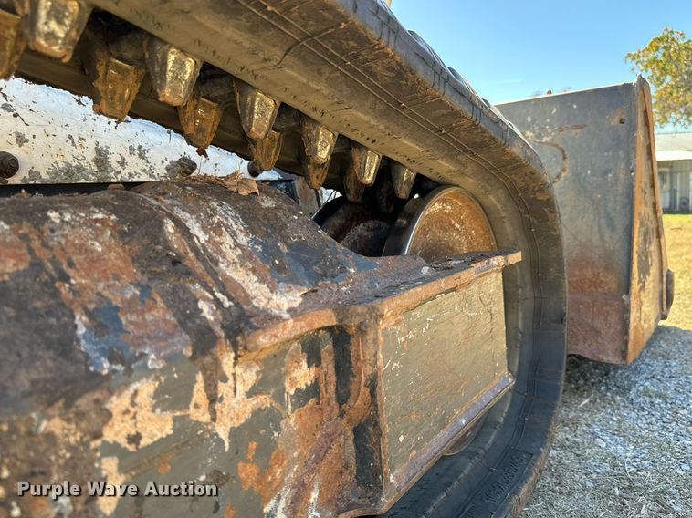 image for item GG9848 2018 Bobcat T595  tracked skid steer loader