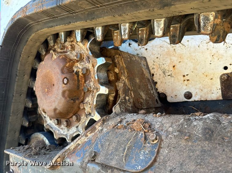 image for item GG9848 2018 Bobcat T595  tracked skid steer loader