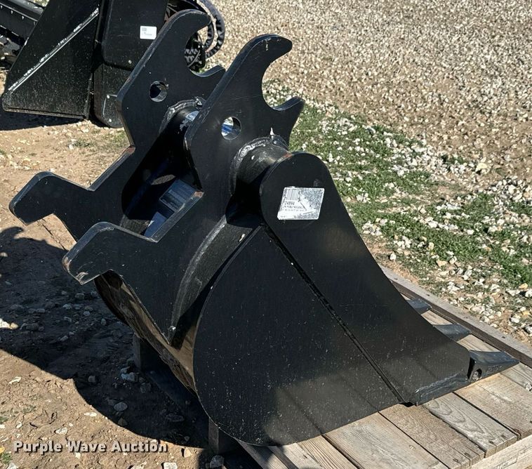 image for item GG9858 2020 John Deere  excavator bucket