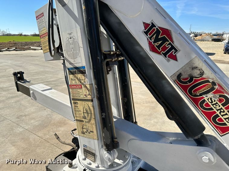 image for item GG9885 2007 IMT 445 3000  truck mounted crane