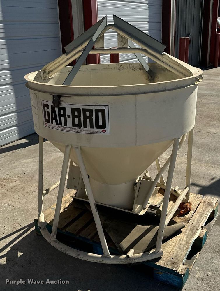 image for item GG9886 2021 Gar-Bro 420-R  concrete bucket