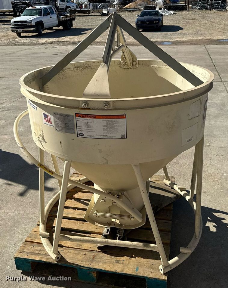 image for item GG9886 2021 Gar-Bro 420-R  concrete bucket