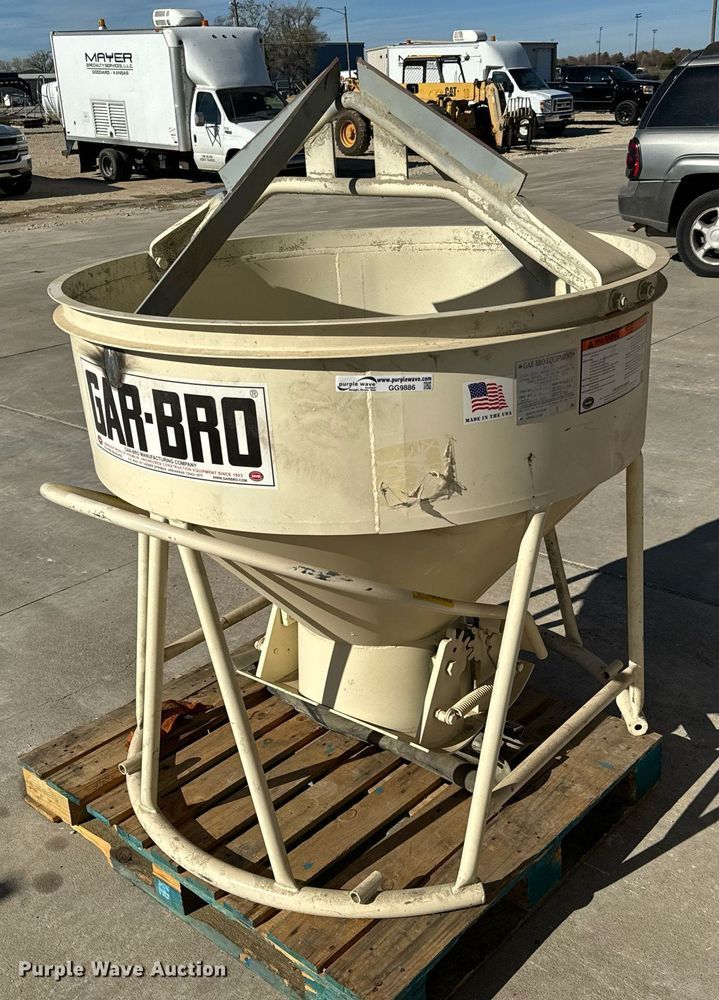image for item GG9886 2021 Gar-Bro 420-R  concrete bucket