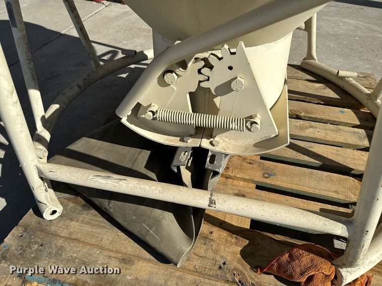 image for item GG9886 2021 Gar-Bro 420-R  concrete bucket