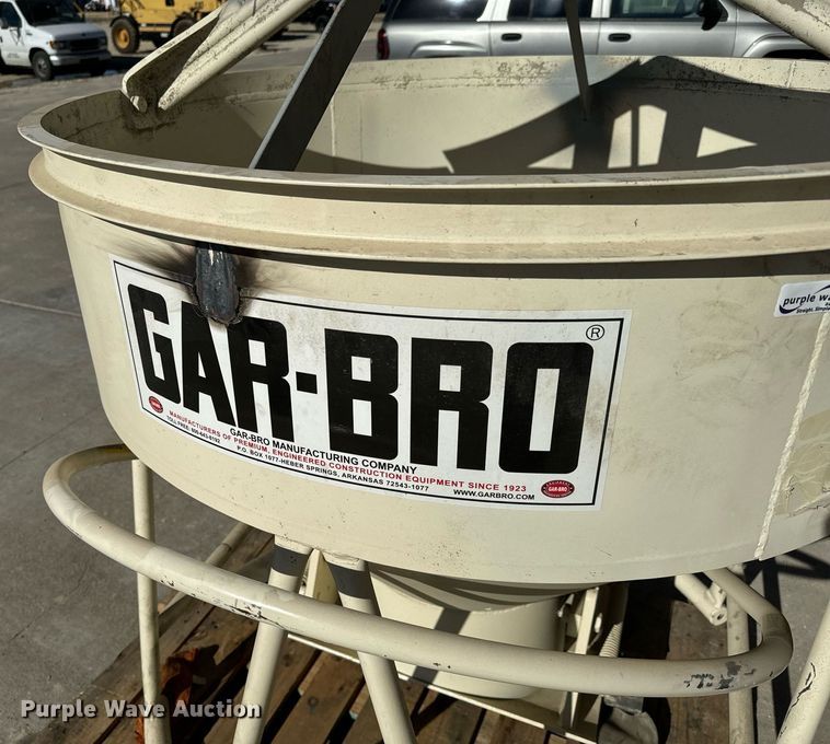 image for item GG9886 2021 Gar-Bro 420-R  concrete bucket