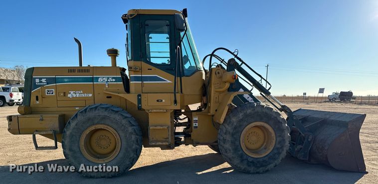 image for item GG9913 2000 Kawasaki 65TM  wheel loader