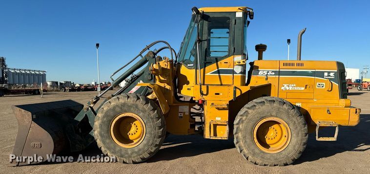 image for item GG9913 2000 Kawasaki 65TM  wheel loader