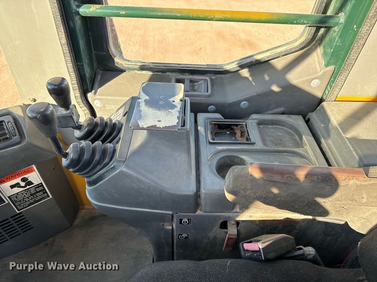 image for item GG9913 2000 Kawasaki 65TM  wheel loader