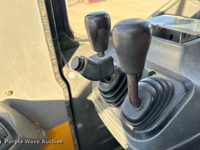 image for item GG9913 2000 Kawasaki 65TM  wheel loader