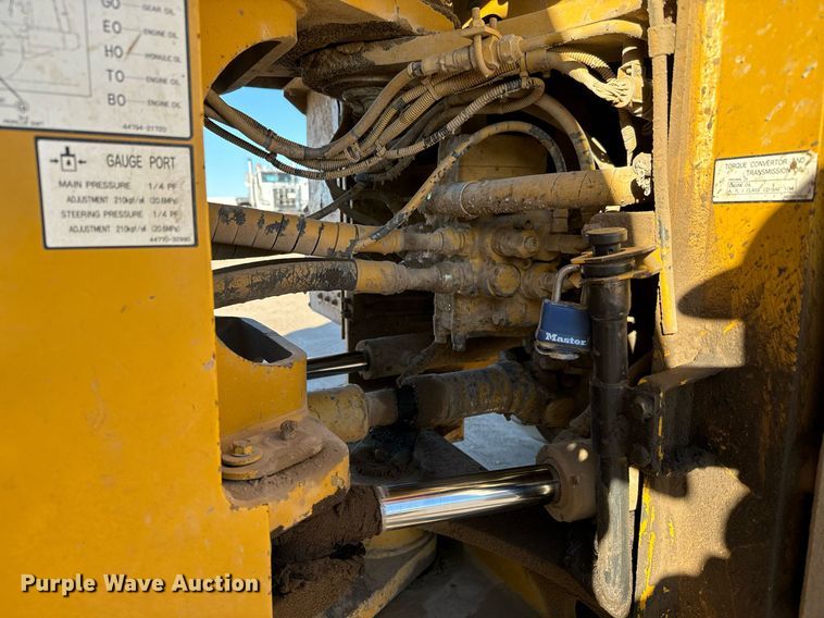 image for item GG9913 2000 Kawasaki 65TM  wheel loader