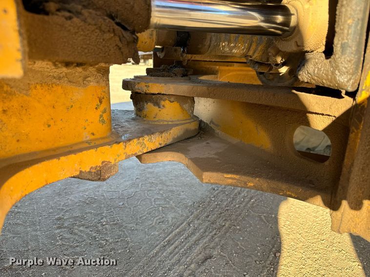 image for item GG9913 2000 Kawasaki 65TM  wheel loader