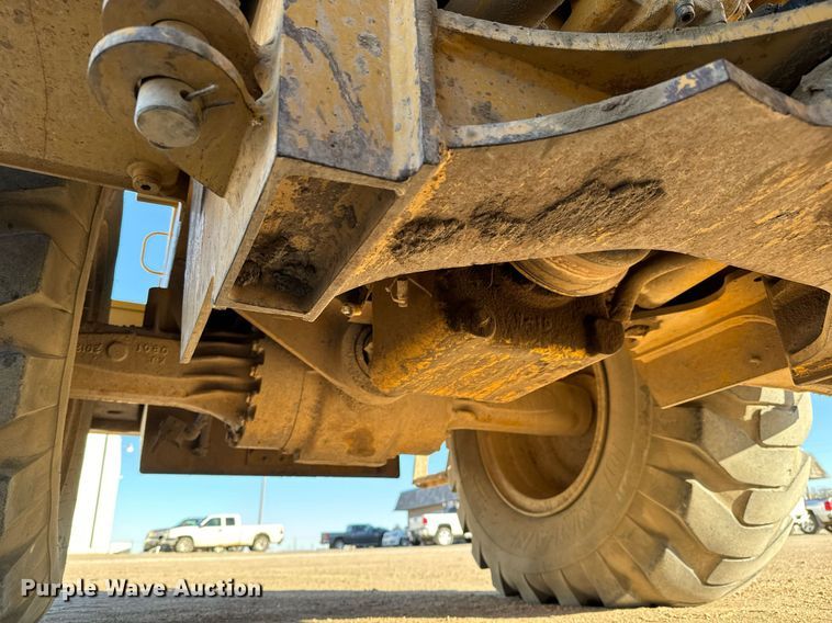 image for item GG9913 2000 Kawasaki 65TM  wheel loader