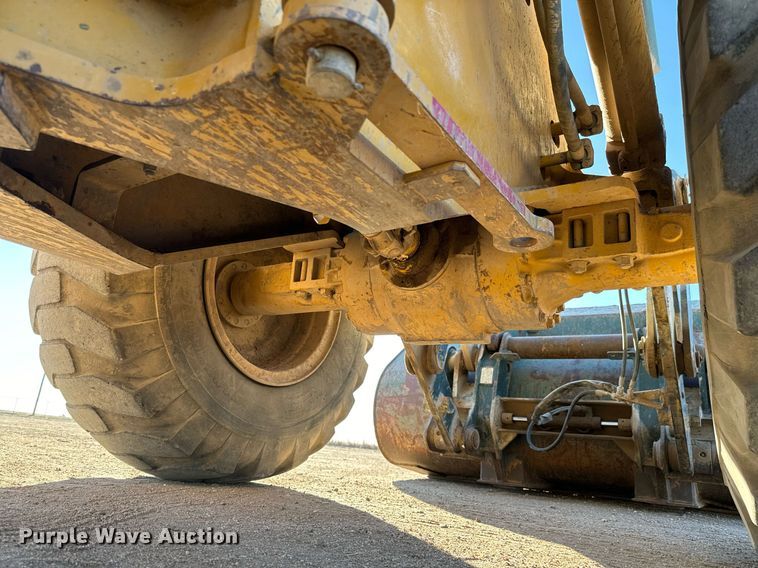 image for item GG9913 2000 Kawasaki 65TM  wheel loader