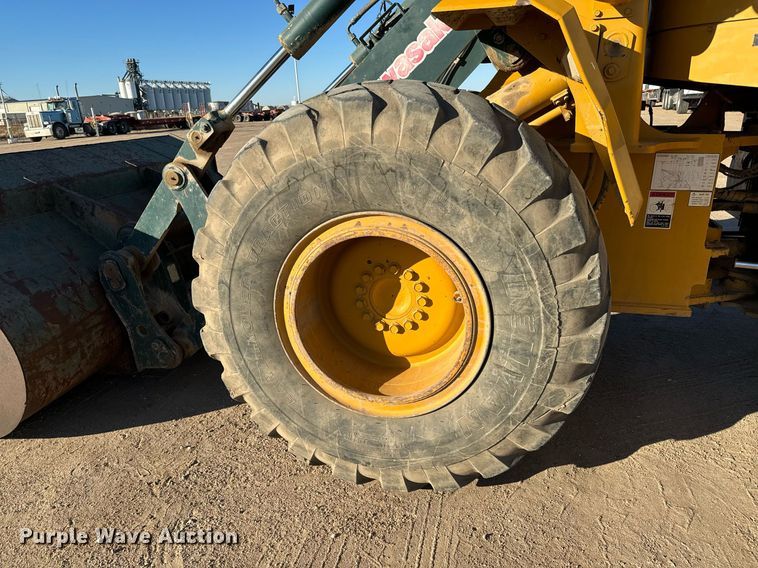 image for item GG9913 2000 Kawasaki 65TM  wheel loader