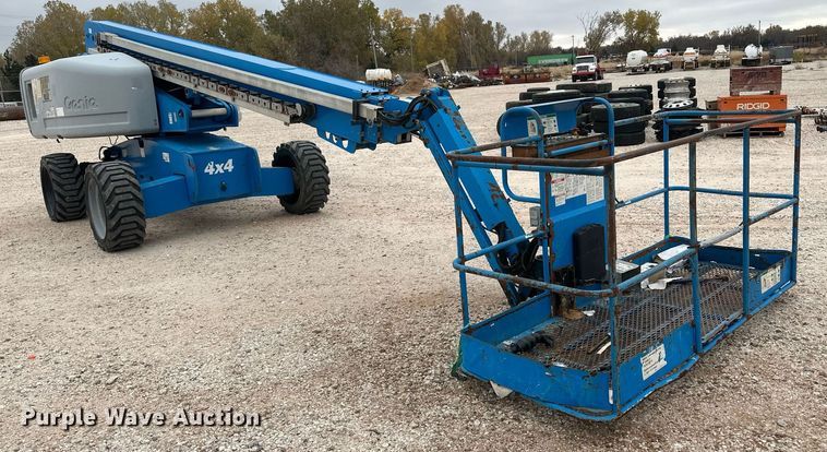 image for item IU9124 2011 Genie  boom lift