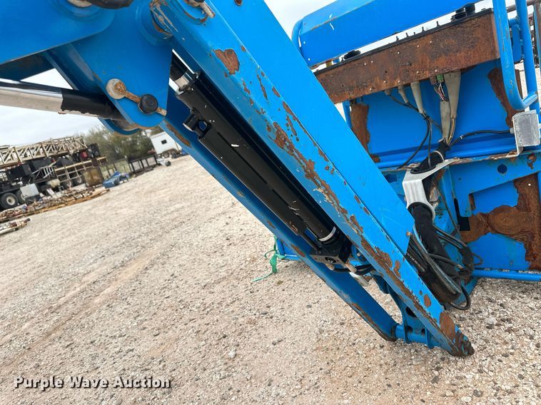 image for item IU9124 2011 Genie  boom lift