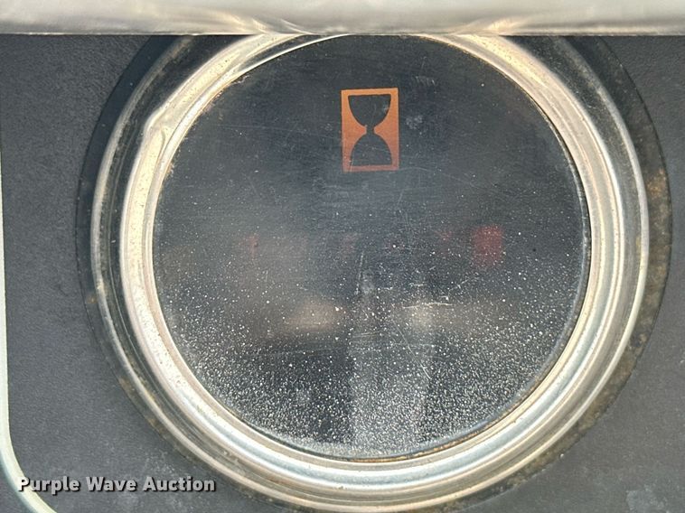 image for item IU9124 2011 Genie  boom lift