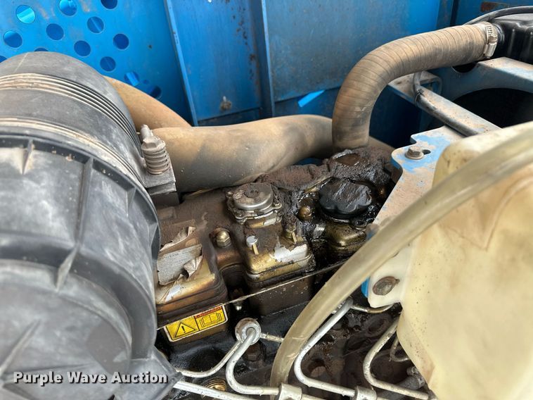 image for item IU9124 2011 Genie  boom lift