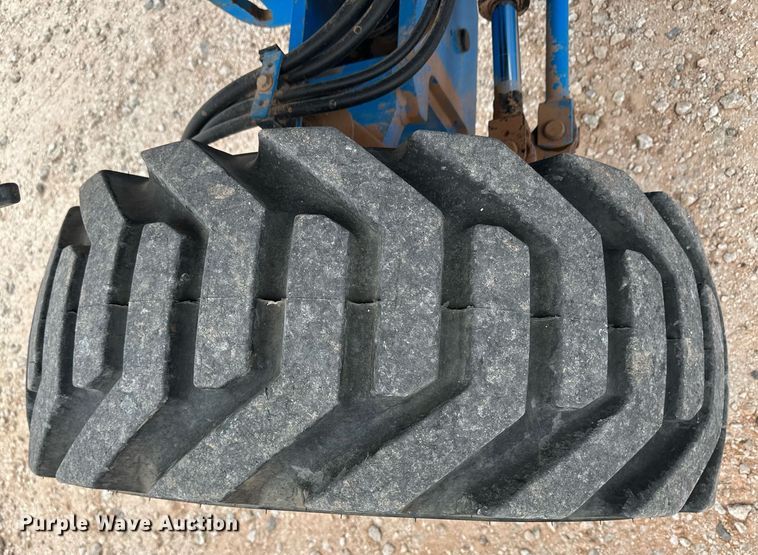 image for item IU9124 2011 Genie  boom lift