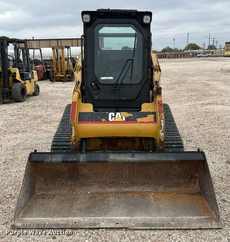 image for item IU9128 2003 Caterpillar 257  tracked skid steer loader