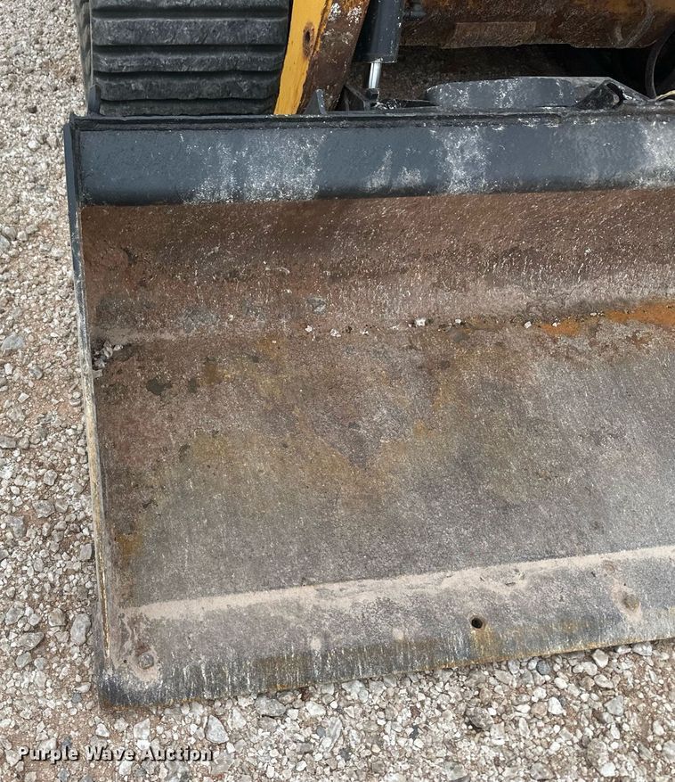 image for item IU9128 2003 Caterpillar 257  tracked skid steer loader