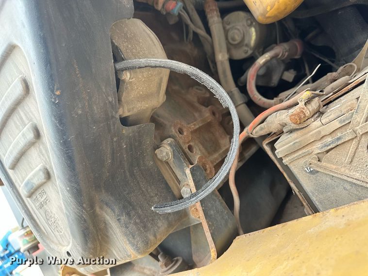 image for item IU9128 2003 Caterpillar 257  tracked skid steer loader