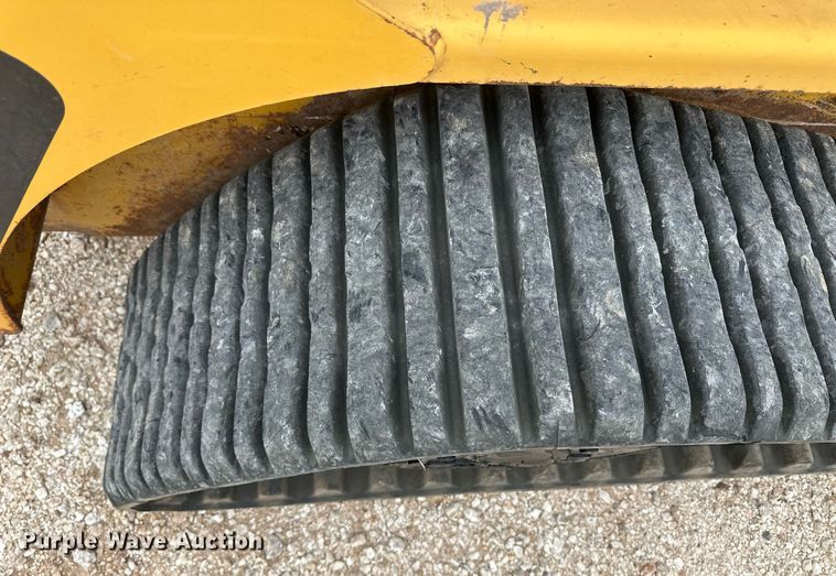 image for item IU9128 2003 Caterpillar 257  tracked skid steer loader