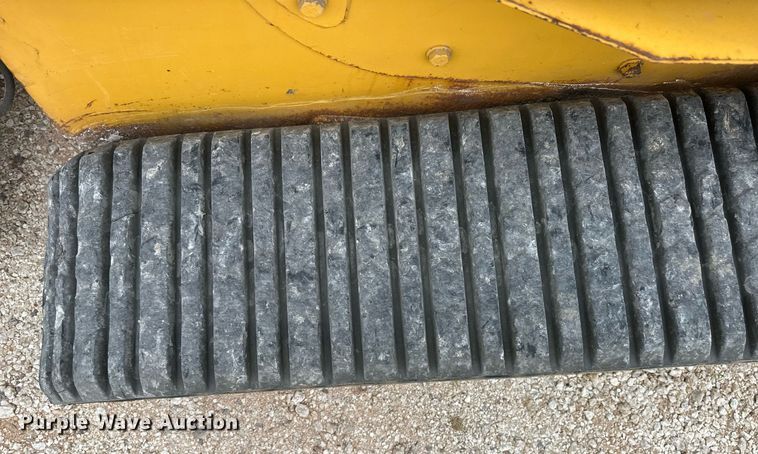 image for item IU9128 2003 Caterpillar 257  tracked skid steer loader