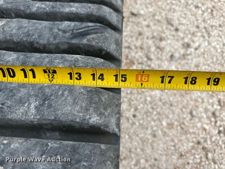 image for item IU9128 2003 Caterpillar 257  tracked skid steer loader