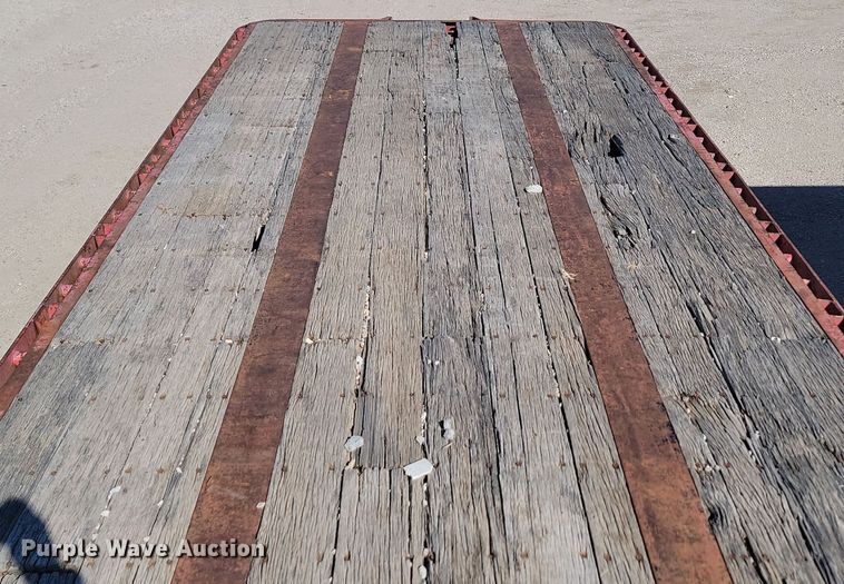 image for item JG9731 1970 Transcraft  flatbed trailer